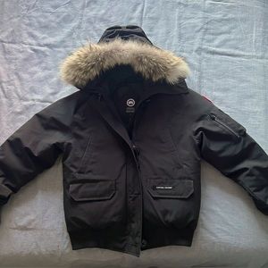 MEDIUM WOMENS CANADA GOOSE